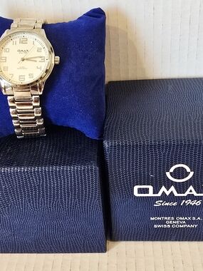 Omax Silver Men’s Watch with White Dial and Blue Box